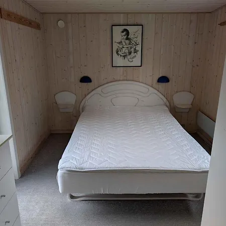 Charming With Large Fenced Garden