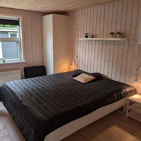 Charming With Large Fenced Garden