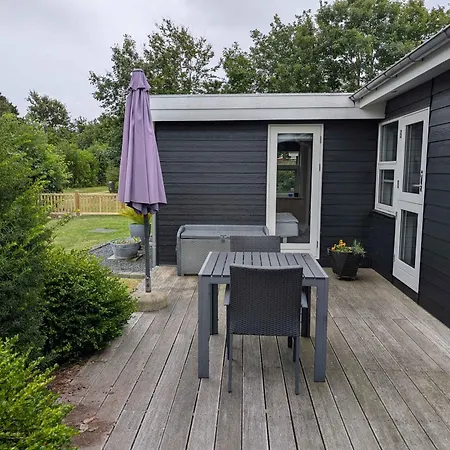 Charming With Large Fenced Garden *